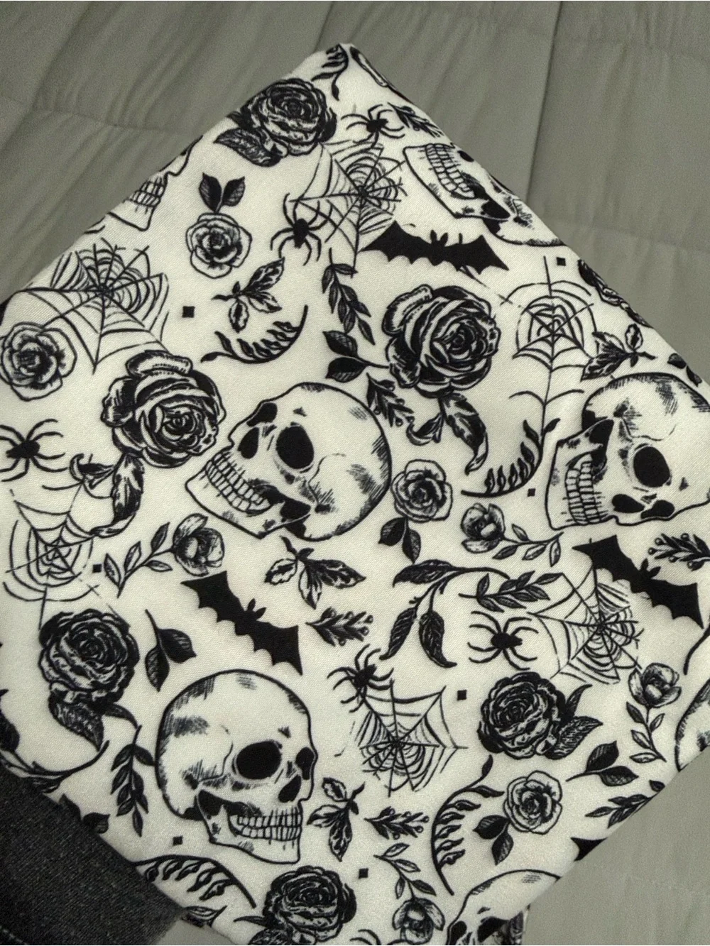Halloween Twin Sheet/Pillowcase NO FITTED SHEET! Skull/Floral Print